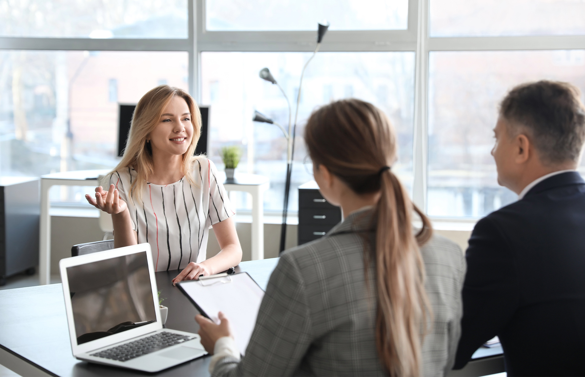 Aylık Personel Kiralama (Outsourcing) Avantajları ve Riskleri